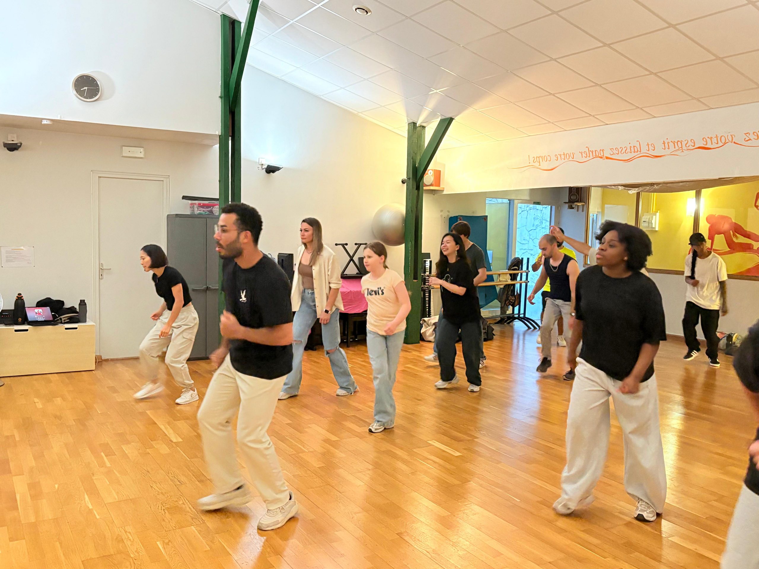 Animation sportive Danse cours collectif